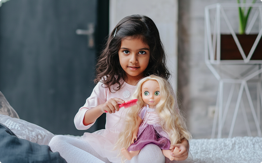 Dolls & Play Toys